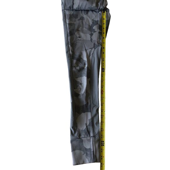 Athleta Essex Camo Hybrid Leggings Cobblestone Gray Zippered Pockets Size XS - Picture 7 of 14